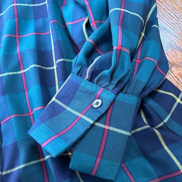 Gretchen Scott green Plaidly Cooper style blouse.  Large.  Juliette style. - Picture 9 of 13